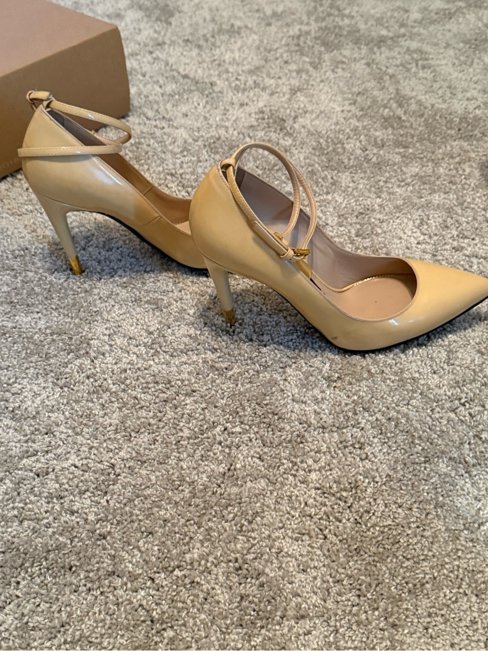 Tom Ford Nude Patent Leather Pointed Toe Stiletto Heels with Gold Lock Accent - Picture 11 of 14